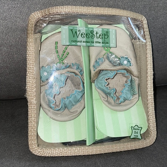 NWT.  Wee Step Natural Soles for little souls.  Size 0-6 months - Picture 1 of 3